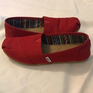 Toms, 9